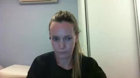 Anny online show from 10-08-25, 10:51