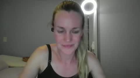 Anny online show from 12-17-25, 12:27