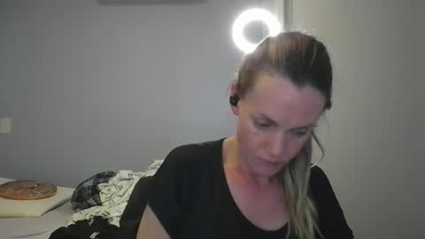 Anny online show from 12-19-25, 12:28