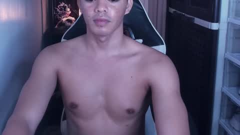 Snapshot of crazyasiancum chatting on 02-12-25, 02:54 Zion online show from 02-12-25, 02:54