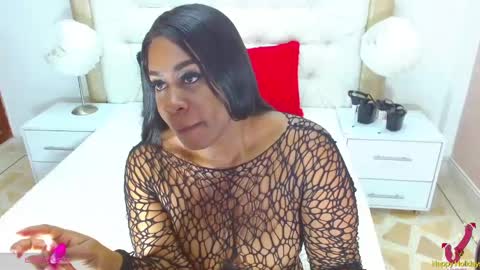 Snapshot of crazybigass chatting on 01-05-25, 12:53 Sara online show from 01-05-25, 12:53