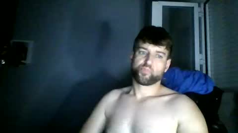 crazyboy44412345 online show from 07-08-26, 10:25