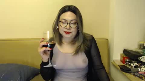 Kelly   online show from 02-25-25, 05:25