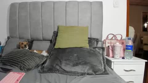 LAURA online show from 10-24-25, 08:27