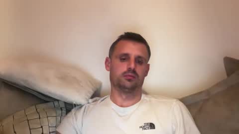 Snapshot of crazynicky chatting on 12-16-25, 01:38 Nicky online show from 12-16-25, 01:38