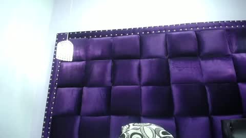 Snapshot of crazyonme chatting on 12-10-24, 11:11 diosalinda online show from 12-10-24, 11:11