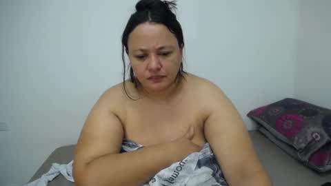 Snapshot of crazyonme chatting on 09-14-25, 08:57 diosalinda online show from 09-14-25, 08:57