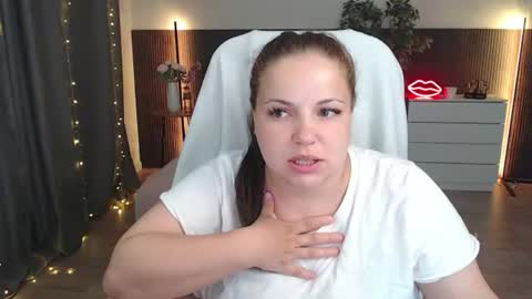 Crazyy Girl  online show from 07-01-26, 04:03