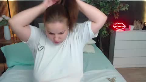 Crazyy Girl  online show from 07-28-26, 03:35