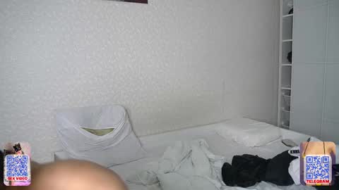 Snapshot of cream_fucks chatting on 09-28-25, 05:07 MarcoPolly online show from 09-28-25, 05:07