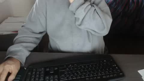 Creamormilk online show from 10-06-25, 11:40