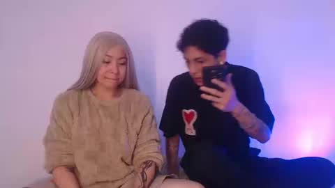  CAMILA Y SEBASTIAN online show from 09-19-25, 07:58