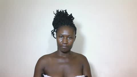 Snapshot of creampygal chatting on 01-24-25, 05:42 SUSAN online show from 01-24-25, 05:42