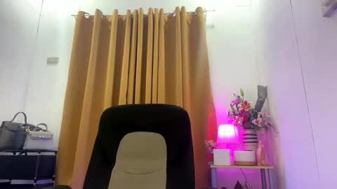 A S H L Y online show from 09-28-25, 11:04