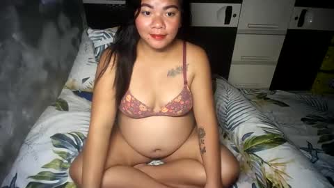 Snapshot of creamy_cunt4uxx chatting on 02-25-26, 07:45 my pussy always wet online show from 02-25-26, 07:45