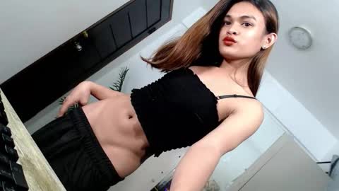 Snapshot of creamy_delilah chatting on 01-14-26, 06:24 Delilah online show from 01-14-26, 06:24