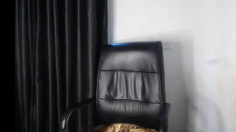 Lady jasmine online show from 09-11-25, 01:00