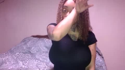Snapshot of creamyexotica chatting on 01-08-26, 08:38 CreamyExotica online show from 01-08-26, 08:38