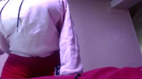 Snapshot of creamyexotica chatting on 01-14-26, 02:44 CreamyExotica online show from 01-14-26, 02:44