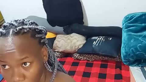 creamyhub online show from 10-21-25, 06:58