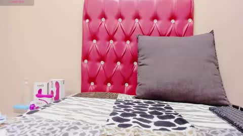 creamyindian4u online show from 05-14-26, 05:36