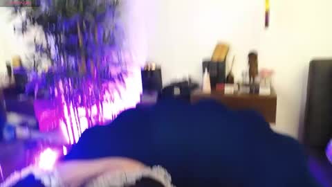 Sophie online show from 04-20-26, 05:43