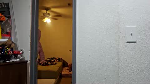 Snapshot of creamymilf11 chatting on 09-18-25, 06:32 creamymilf11 online show from 09-18-25, 06:32