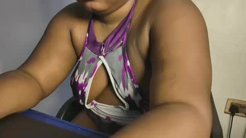 creamyposh1 online show from 12-16-25, 04:28