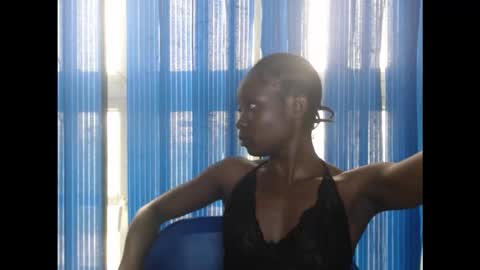 Snapshot of creamyxsugar chatting on 09-19-25, 11:11 creamyxsugar online show from 09-19-25, 11:11