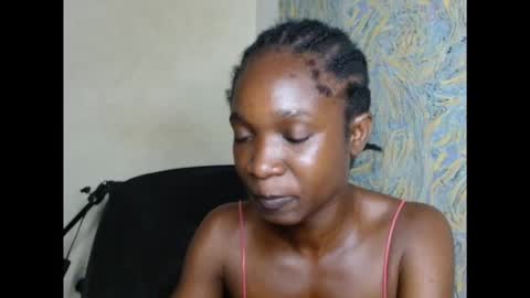 Snapshot of creamyxsugar chatting on 09-22-25, 07:05 creamyxsugar online show from 09-22-25, 07:05