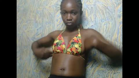 Snapshot of creamyxsugar chatting on 09-26-25, 02:48 creamyxsugar online show from 09-26-25, 02:48