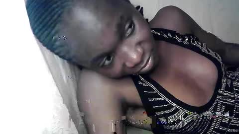 Snapshot of creamyxsugar chatting on 10-21-25, 09:54 creamyxsugar online show from 10-21-25, 09:54