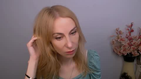 Snapshot of create_your_own_sun chatting on 05-31-26, 08:21 Lera online show from 05-31-26, 08:21