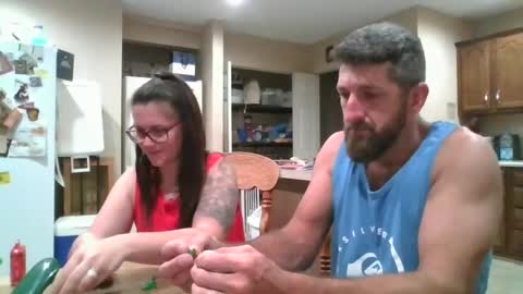 Snapshot of creeksidecouple chatting on 09-29-25, 03:44 Creeksidecouple online show from 09-29-25, 03:44