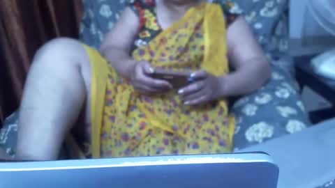Snapshot of crezybhabihot chatting on 03-06-25, 11:36 Sonika69 online show from 03-06-25, 11:36