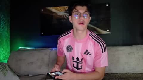 CRHISTIAN online show from 04-11-26, 03:16