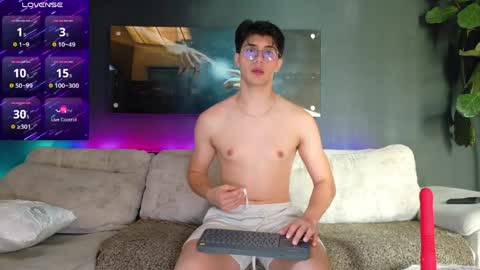CRHISTIAN online show from 05-03-26, 03:51