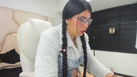 Snapshot of criistaal__ chatting on 02-07-25, 04:37 Criistaal   online show from 02-07-25, 04:37