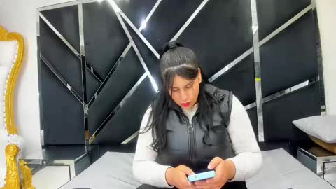 Criistaal   online show from 05-24-26, 03:11