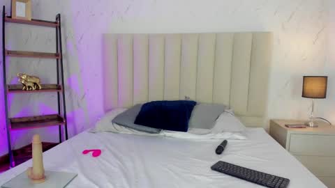 Snapshot of criistal_blossom chatting on 05-11-26, 04:04 Cristal online show from 05-11-26, 04:04