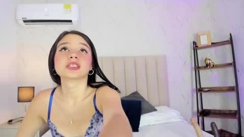 Snapshot of criistal_blossom chatting on 06-02-26, 03:14 Cristal online show from 06-02-26, 03:14