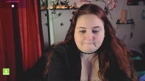 Snapshot of crim0nrose chatting on 06-09-26, 06:14 Crimson Rose online show from 06-09-26, 06:14