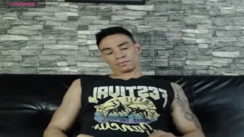 Snapshot of cris_angel01 chatting on 12-25-24, 11:00 Cris online show from 12-25-24, 11:00