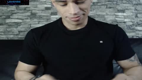 Snapshot of cris_angel01 chatting on 02-14-25, 10:17 Cris online show from 02-14-25, 10:17