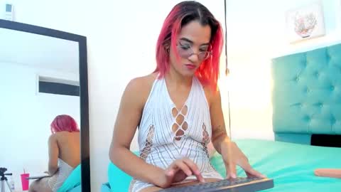 cris_dulce online show from 10-13-25, 06:41