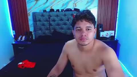Snapshot of crisandmery chatting on 06-19-26, 05:45 CRISANDMERY online show from 06-19-26, 05:45