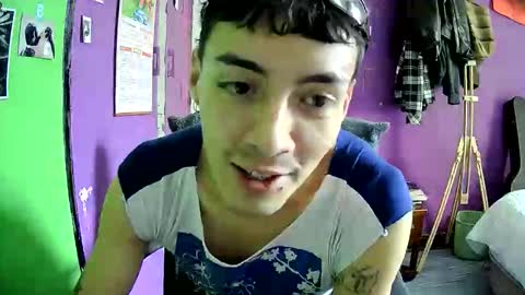 Crisanto online show from 05-23-26, 04:33
