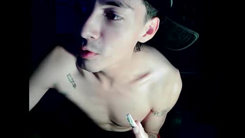 Crisanto online show from 05-27-26, 01:57