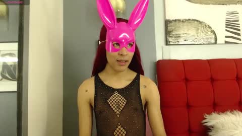 Snapshot of crisevanz18 chatting on 01-05-25, 04:25 Cris Evanz online show from 01-05-25, 04:25