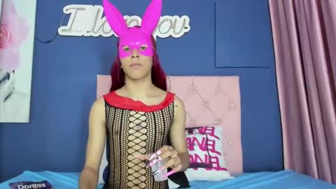 Snapshot of crisevanz18 chatting on 02-07-25, 10:41 Cris Evanz online show from 02-07-25, 10:41